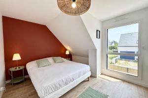 Maisons de vacances Jacuzzi prive & plage a pied Maison neuve : photos des chambres
