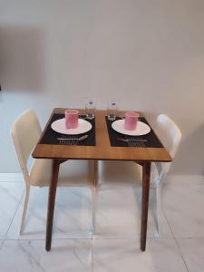 Facing Pool w Balcony MOA BP1741