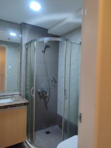 Facing Pool w Balcony MOA BP1741