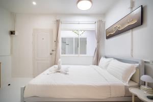 ZJ House Phuket Town