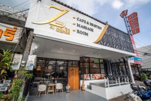 ZJ House Phuket Town