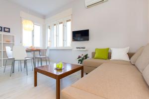 Apartments Galatea with free garage parking