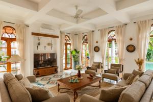 Villa Giulietta - 4BHK Villa in Assagao with Big Pvt Pool, Balcony, Dedicated Caretaker, Near Famous Cafes