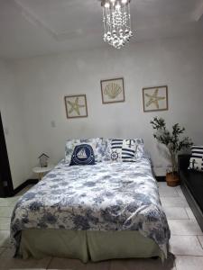 Apartamento en condominio Avalon Country Club,Santa Ana, 4 personas, terraza, restaurante, piscina, tenis,ideal para mascotas