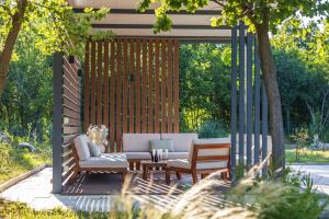 Villa Nella Foresta with private 66sqm heated pool, Whirlpool, Tennis court, Gym, Billiards, 4 en-suite bedrooms