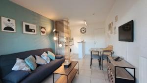 Appartement avec Piscine, Quartier calme proche centre et plages dAntibes