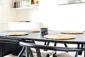 Chelsea Chic, Quiet, Light Filled, Upscale