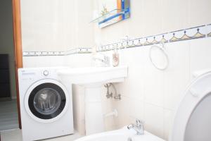 Breezy Lungomare Apartment