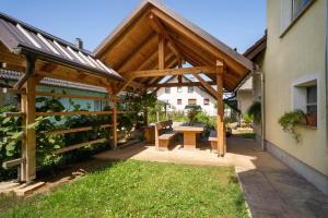 Apartment & Room Pristov