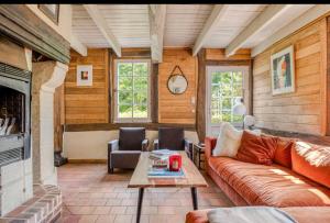 Maisons de vacances Campagne boheme chic & Piscine Privee a Honfleur : photos des chambres