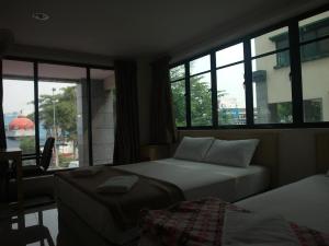 Budget Star Hotel