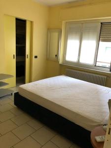 2B Bagnasciuga dorato - moderno bilocale sul mare