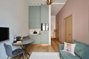 Premium 1BR Historic Building 5 min Old Town