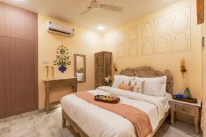 SaffronStays Rang Havelii Jharokha rooms