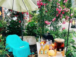 Zhangjiajie Southgate Flower Garden Lodge -5 Mins to Forest Park - Free Forest Park Shuttle - Travel Guide - Free Breakfast