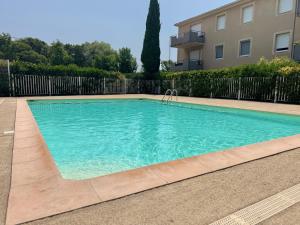 Appartements fantastic apartment 75m2 Big pool private parking top location : photos des chambres