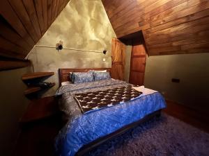 Rustique Lodge