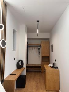 Ampoulos Rooms & Apartments