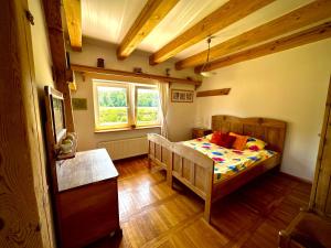 Dworek nad jeziorem z prywatną plażą