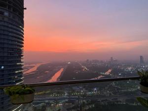 MOYDOM 2BHK APARTMENT IN NOIDA, ZERO kM DELHI