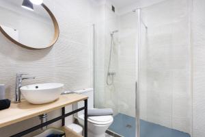 EK Puertito de Guimar Five Family