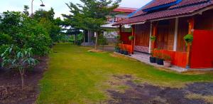 Villa Strawberry Annisa Batu Malang