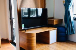 Home Coffee & Apartment Tea & Food