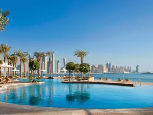 DAYF-FMT Fairmont Palm with Pool and Beach Access - Apartmány, Dubaj