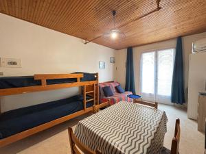 Studio à 2 pas de la plage, balcon vue mer latérale - FR-1-197-248