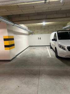 Sosnowy Nadmorski Zakątek blisko plaży z parkingiem