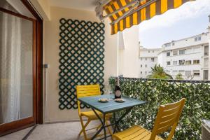 Reine Astrid Palm Beach Suite