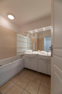 Appart'hotels Lagrange Vacances - Residence Jardin Mauresque : photos des chambres