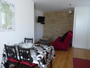 Aux Pierres de Nozières