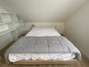 Maisons de vacances Maison familiale avec terrasse et proche plage a Saint-Brevin-les-Pins - FR-1-364-98 : photos des chambres