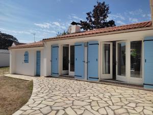 Maisons de vacances Maison 3* proche plage, foret et pistes cyclables avec jardin, barbecue et WIFI - FR-1-652-12 : photos des chambres