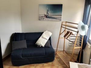 Maisons de vacances Maison 3* proche plage, foret et pistes cyclables avec jardin, barbecue et WIFI - FR-1-652-12 : photos des chambres