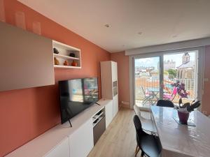 Appartement Moderne Centre-Ville, Proche Plage, 5 Couchages, Parking Privé - FR-1-197-555