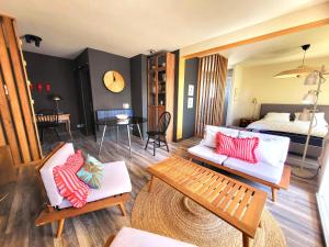 Appartements Appartement moderne renove - Face mer - Terrasse - WiFi gratuit - FR-1-92-818 : photos des chambres