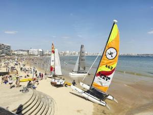 Studio face à la mer avec balcon, garage privé et équipements modernes - Les Sables-dOlonne - FR-1-92-624