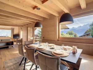 Appartements Duplex neuf avec terrasse face au Mont Blanc, 3 chambres et mezzanine, a 3 km du centre de Combloux - FR-1-560-65 : photos des chambres