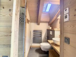 Appartements Duplex neuf avec terrasse face au Mont Blanc, 3 chambres et mezzanine, a 3 km du centre de Combloux - FR-1-560-65 : photos des chambres