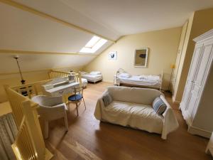 Appartement 2 pièces avec mezzanine chez plage, centre-ville et garage privé - FR-1-92-704