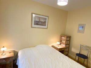 Appartement 2 pièces avec mezzanine chez plage, centre-ville et garage privé - FR-1-92-704