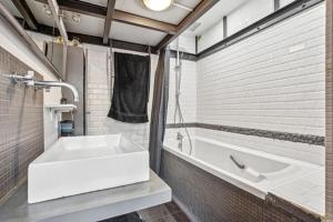 Loft Parisien pour 4 personnes , prestataire de ménage changé depuis le 10 octobre 2025