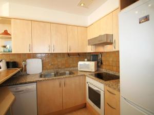 Casa en Primera Línea de Mar con Acceso Directo a Playa y Vistas Espectaculares - ES-228-176