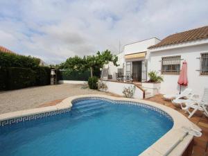 Casa ideal con piscina privada, cerca del mar, wifi gratis, aire opcional, mascotas y playa para perros - ES-184-16