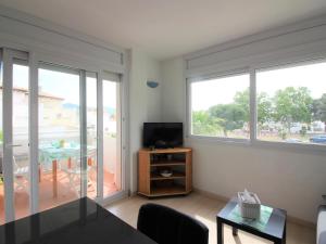 Moderno apartamento con piscina y terraza en Santa Margarita, Roses - ES-228-148
