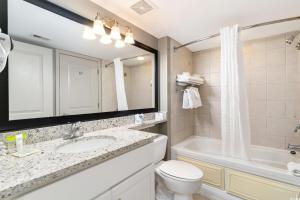 Oceanfront Luxury King Suite at Oceans One 6th FL