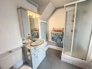 Duplex Atypique avec Terrasse à 400m de la Plage et du Centre - FR-1-361-333