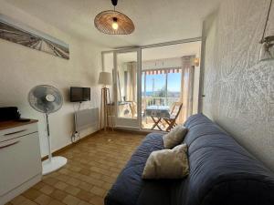 Studio lumineux face mer avec cabine séparée, parking privé, à 30m de la plage - Sète - FR-1-338-527